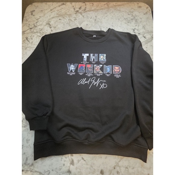 The Unbranded Brand Other - The Weeknd Hoodie Size XL Album Collage Lightweight